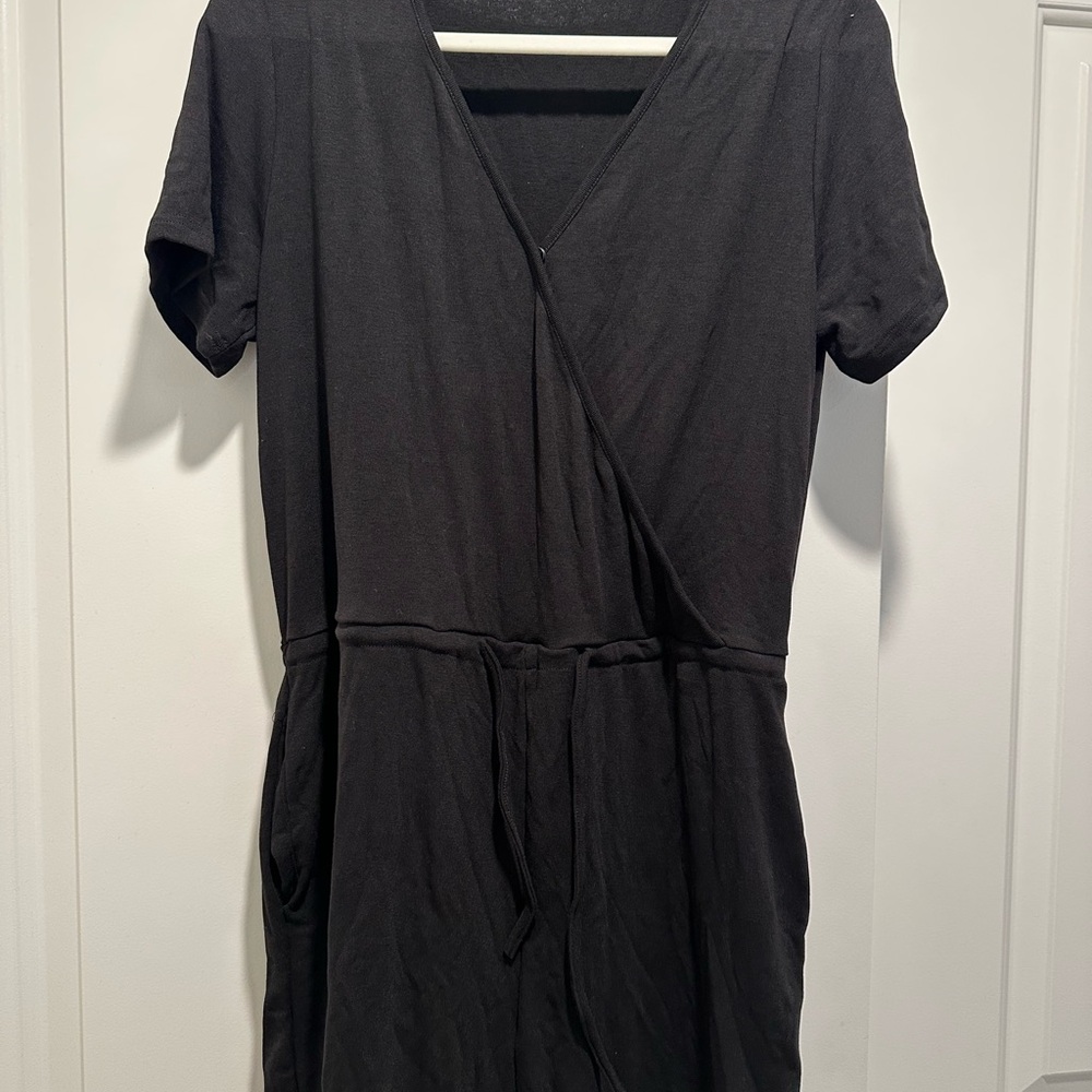 Women’s Loose Wrap V Neck Waist Romper with Pockets - Black - Medium